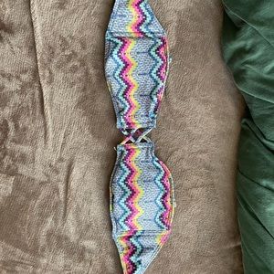 Small bikini strapless top